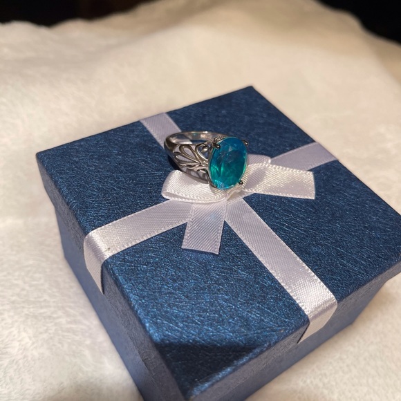 Peacock Quartz 11” - Picture 6 of 7